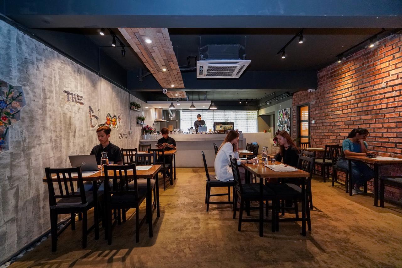 Bloommaze Boutique Hotel Puchong Exterior photo